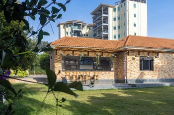valley bloom hotel kyanja