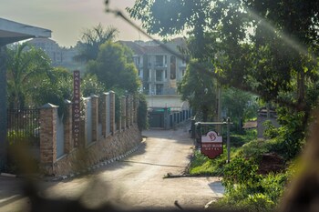 valley bloom hotel kyanja