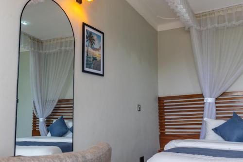 valley bloom hotel kyanja