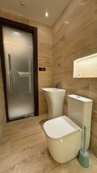 Peravi Residence,,5 star