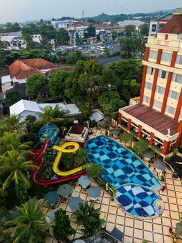Grand Wahid Hotel,,3 star