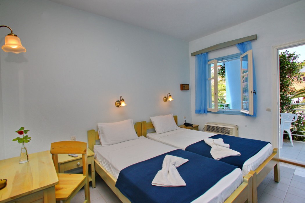 dolphin hotel