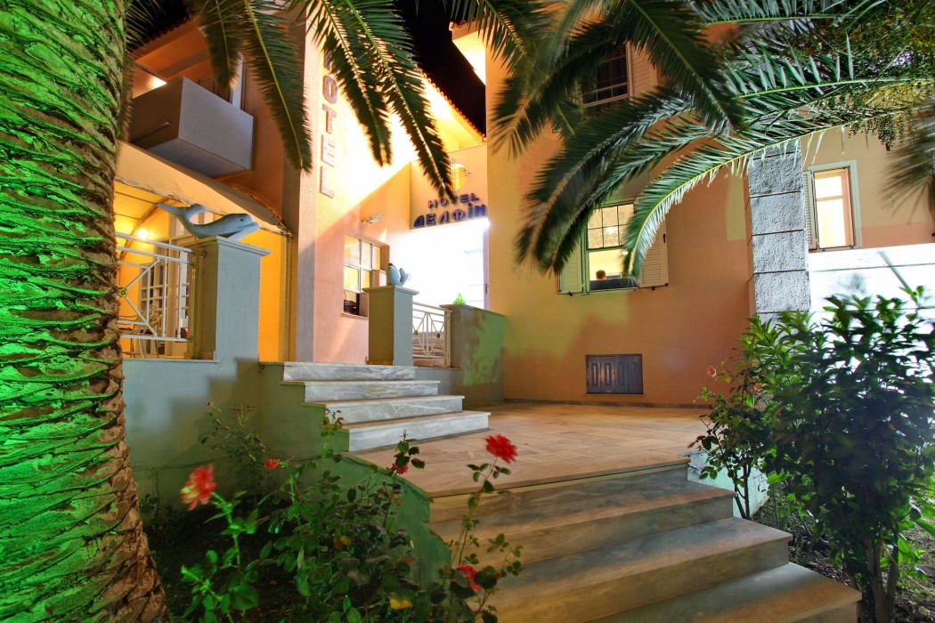 dolphin hotel