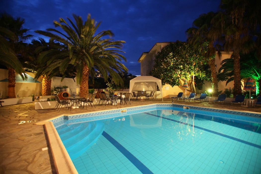 dolphin hotel