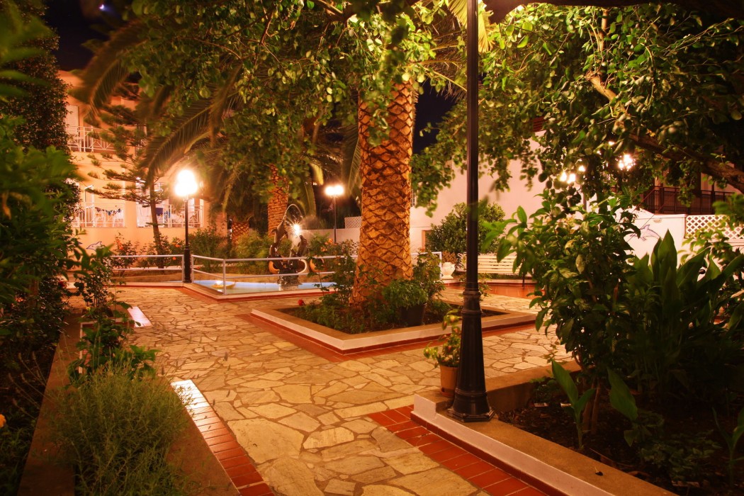 dolphin hotel