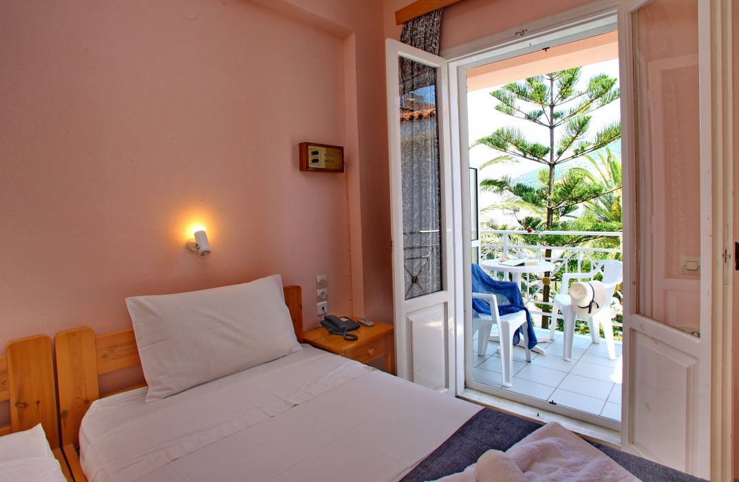 dolphin hotel
