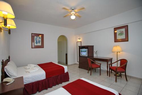 dolphin hotel