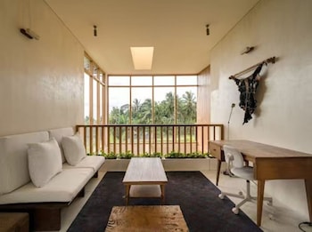 Koo Villa,,3 star