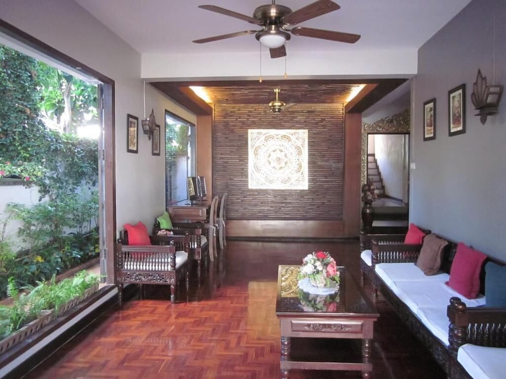 rachamankha flora house