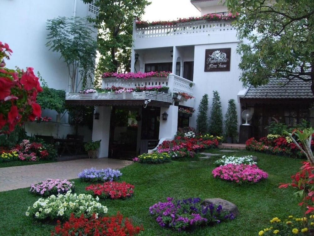 rachamankha flora house
