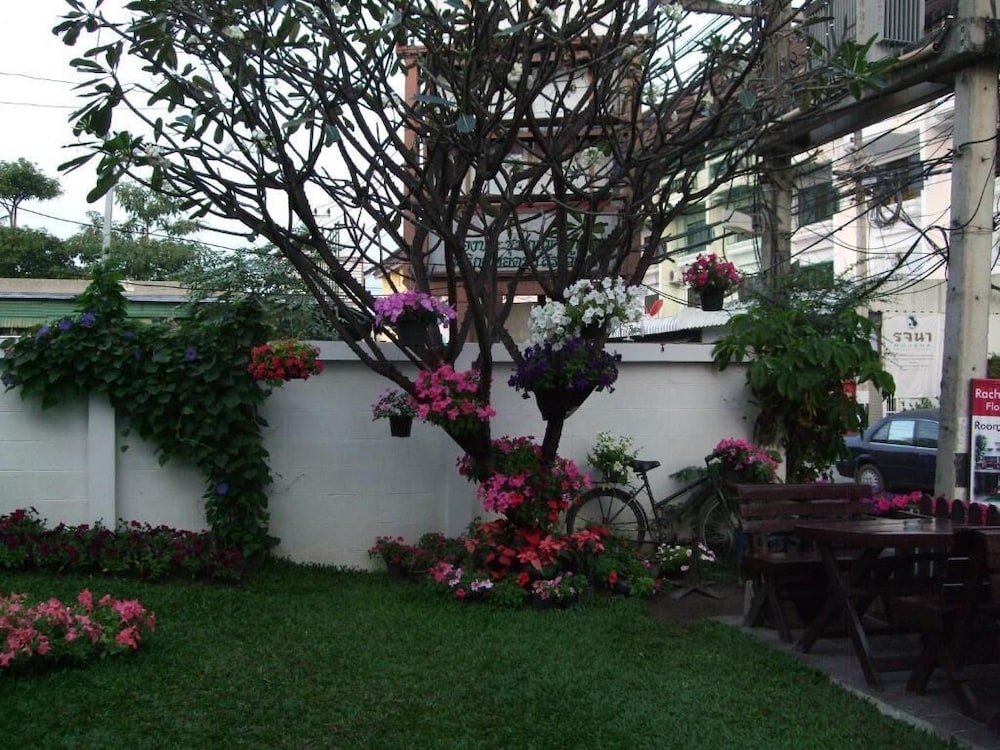 rachamankha flora house