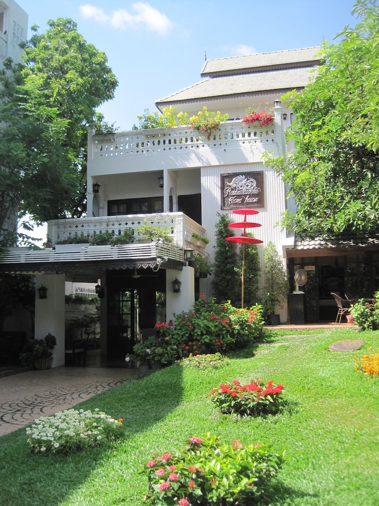 rachamankha flora house