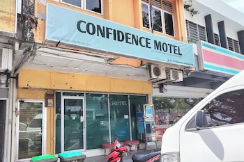 Confidence Motel,,3 star