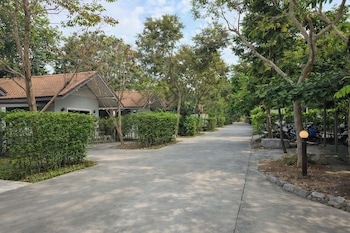 rayong valley resort