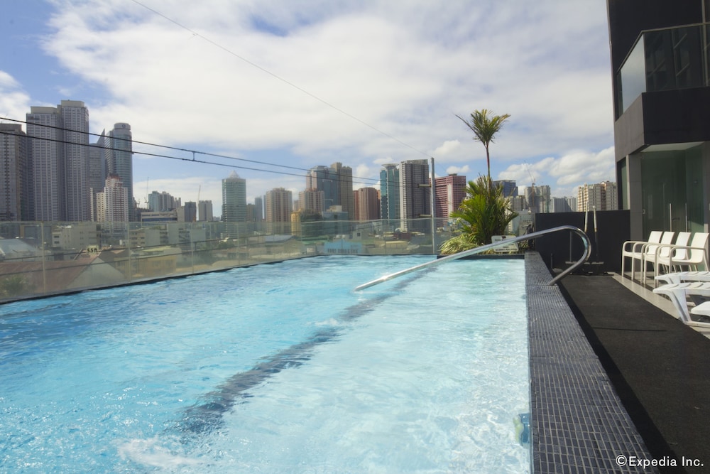 jade hotel and suites