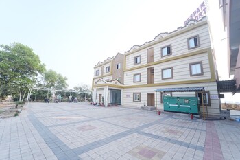 deepak resort