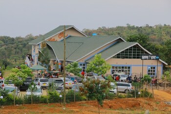 sarovima 7s resort