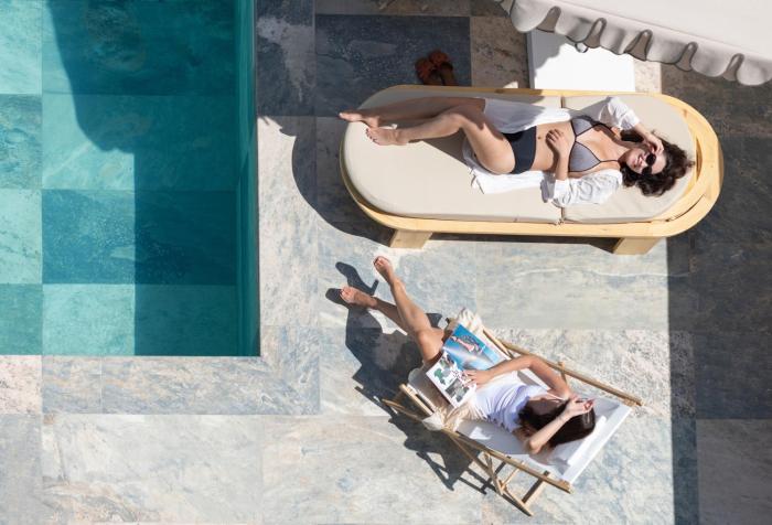 fos luxury suites
