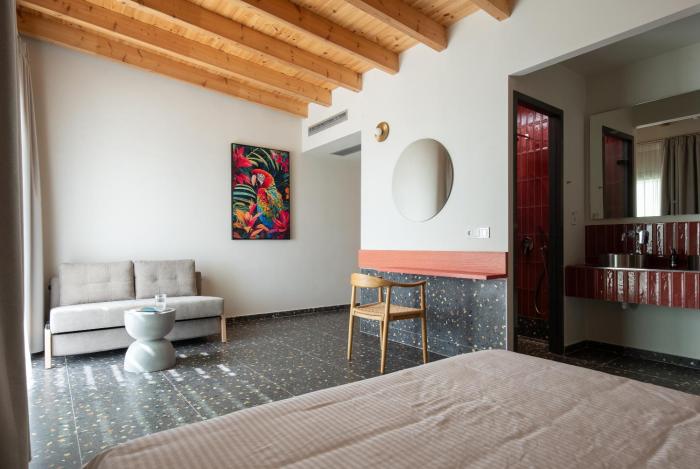 fos luxury suites