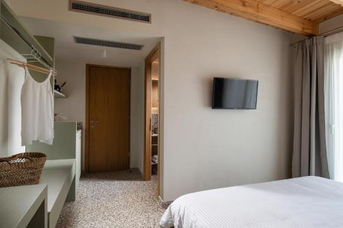 fos luxury suites