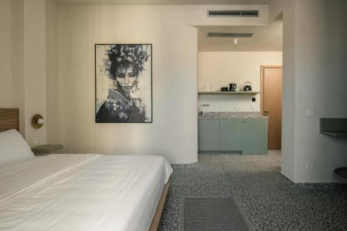 fos luxury suites