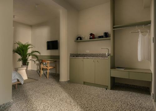 fos luxury suites