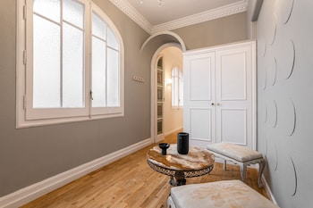 balmes apartment by olala homes