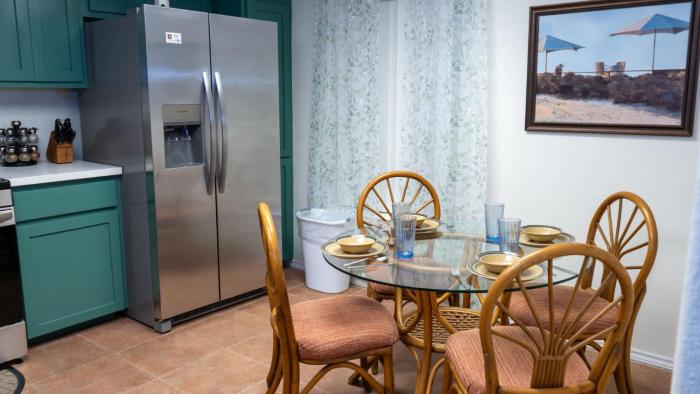 renovated 1st floor beach 250ft pool 2 bedroom apts