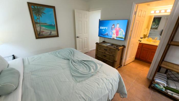 renovated 1st floor beach 250ft pool 2 bedroom apts
