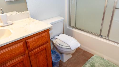 renovated 1st floor beach 250ft pool 2 bedroom apts