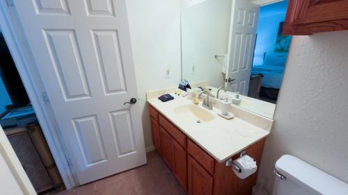 renovated 1st floor beach 250ft pool 2 bedroom apts