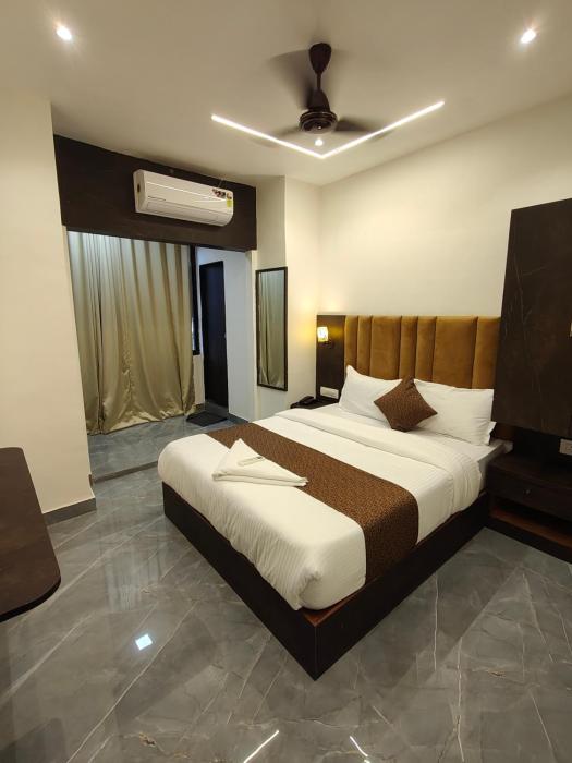 hotel regal gate