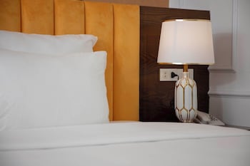 azen westlake hotel hanoi