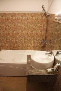 brown bean hotel 2 9 street