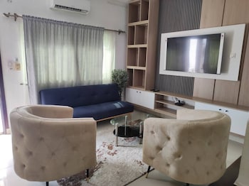 amazing grace hotel
