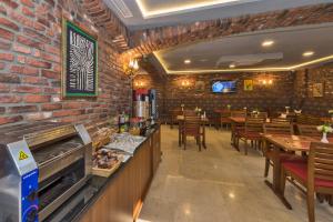 aprilis gold hotel special class