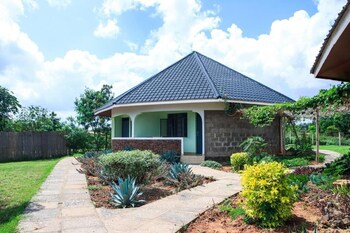 kambua resort kibwezi