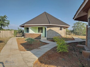 kambua resort kibwezi