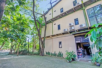 hotel o airport guesthouse