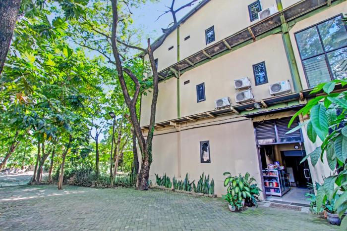 hotel o airport guesthouse