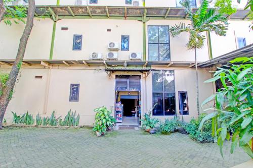hotel o airport guesthouse