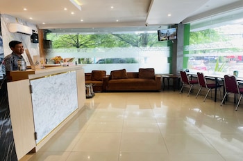 Hotel O Near Mall Panakukkang Formerly,,2 star