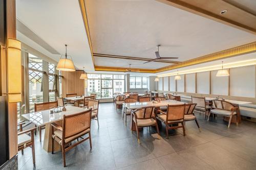 ssaw hotel guiyang beijing road guiyi subway station