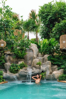 chaykha retreat phuket