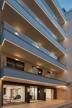Cens Bronze Luxury Suites,,3 star