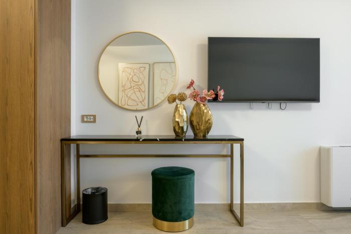 cens bronze luxury suites