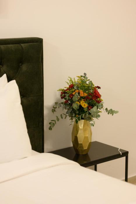 cens bronze luxury suites