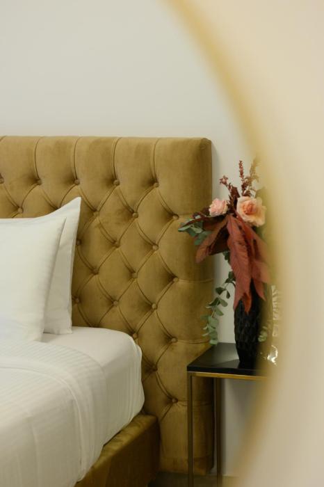 cens bronze luxury suites