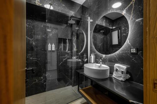 cens bronze luxury suites