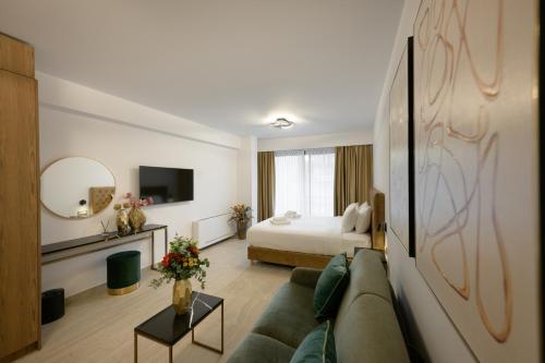 cens bronze luxury suites